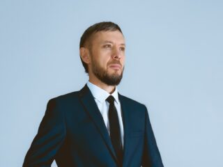 С чего все начиналось или «Под лежачий камень вода не течет».